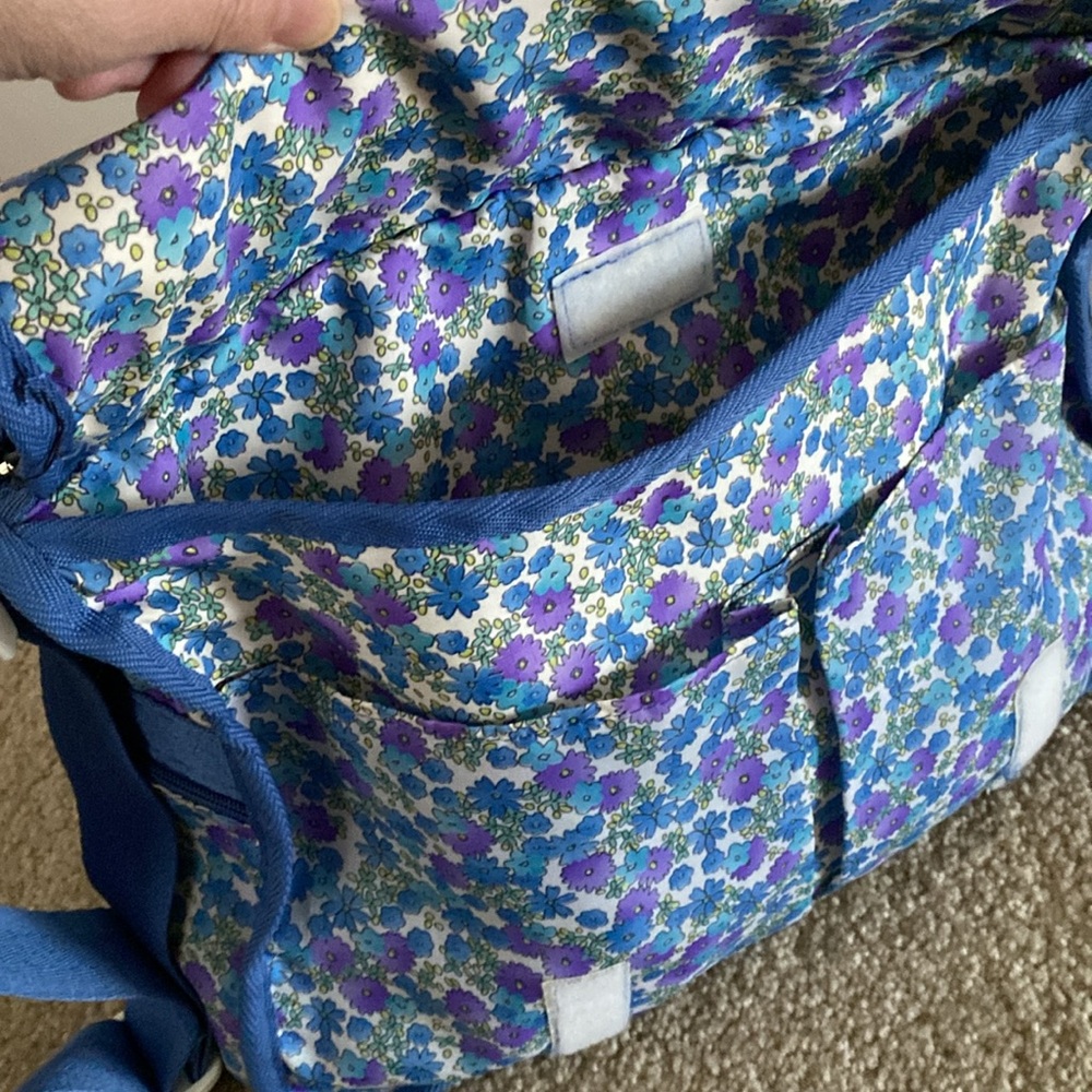 LeSportsac Messenger Bag - Picture 4 of 12